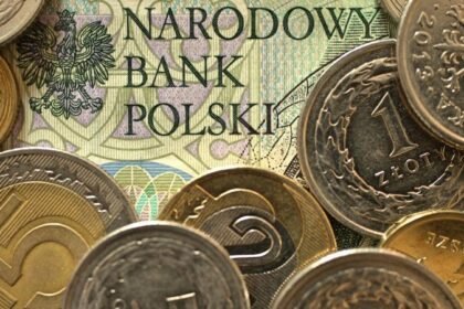Poland_zloty_and_central_bank_140722.jpg