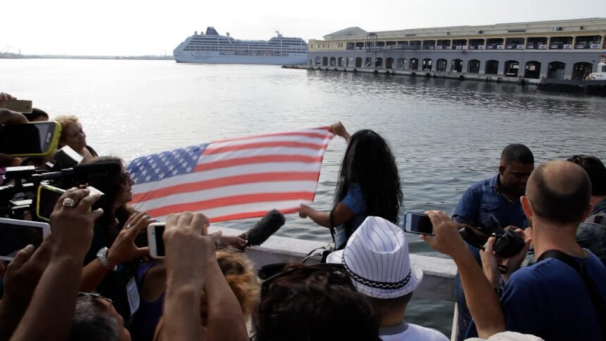cruise_ship_in_cuba_under_obama_presidency2_-_photo_by_reed_lindsay.jpg