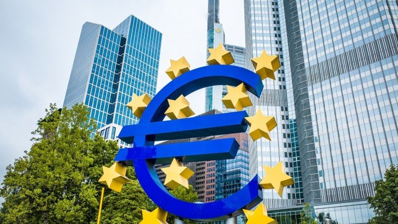 euro_and_ECB_200722.jpg